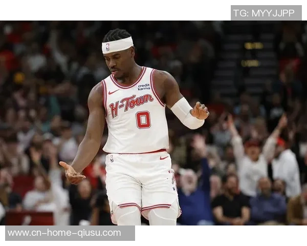 关键时刻两记三分显威风，火箭候补后卫霍勒迪再度解救球队